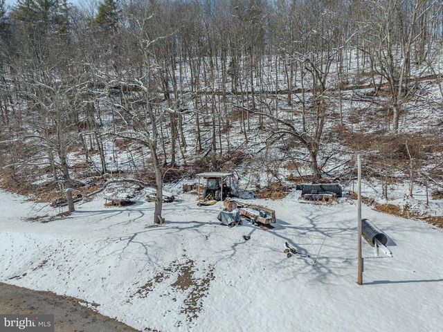 21697 VIEW DR, Three Springs, PA 17264