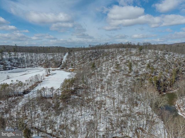 21697 VIEW DR, Three Springs, PA 17264