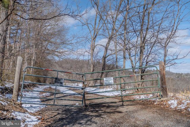 21697 VIEW DR, Three Springs, PA 17264