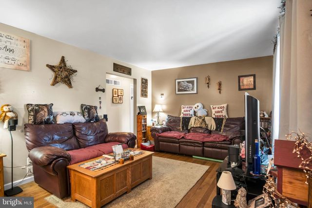 4717 CLARENDON ST, Harrisburg, PA 17109