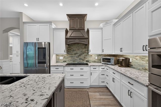 9066 Mockingbird DR, Sanibel, FL 33957