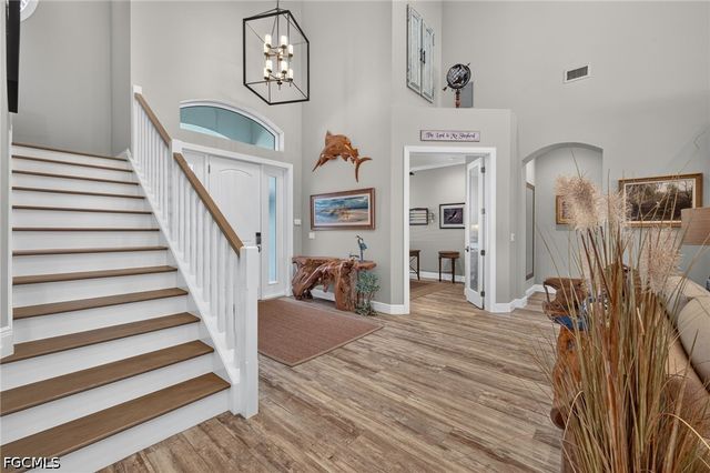 9066 Mockingbird DR, Sanibel, FL 33957