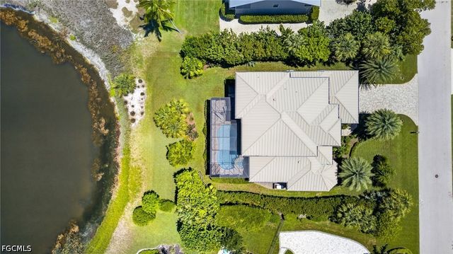 9066 Mockingbird DR, Sanibel, FL 33957