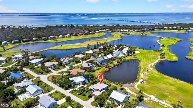 9066 Mockingbird DR, Sanibel, FL 33957