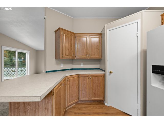 16300 Se HIGHWAY 224 8, Damascus, OR 97089