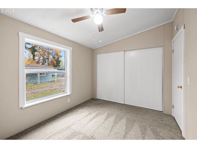 16300 Se HIGHWAY 224 8, Damascus, OR 97089