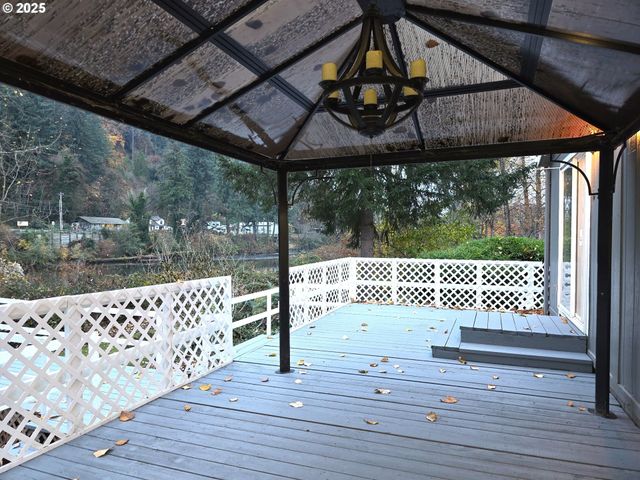 16300 Se HIGHWAY 224 8, Damascus, OR 97089