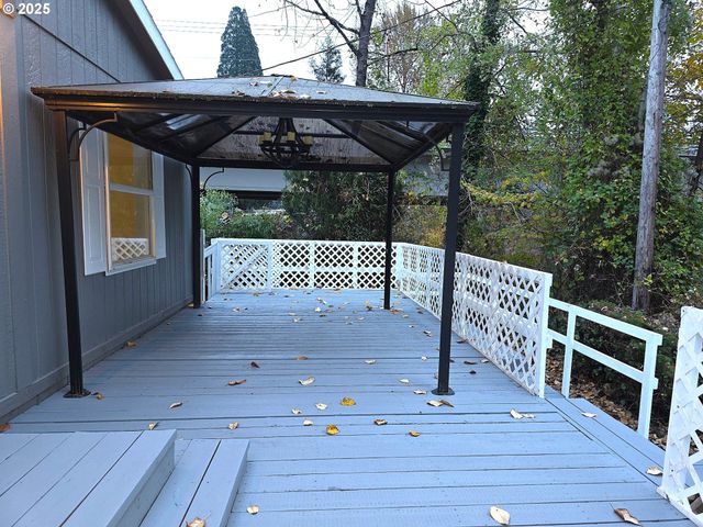 16300 Se HIGHWAY 224 8, Damascus, OR 97089