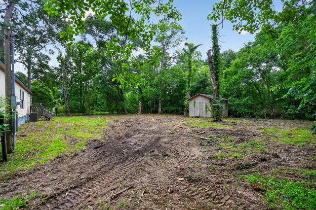 18265 Split Oak Circle, New Caney, TX 77357