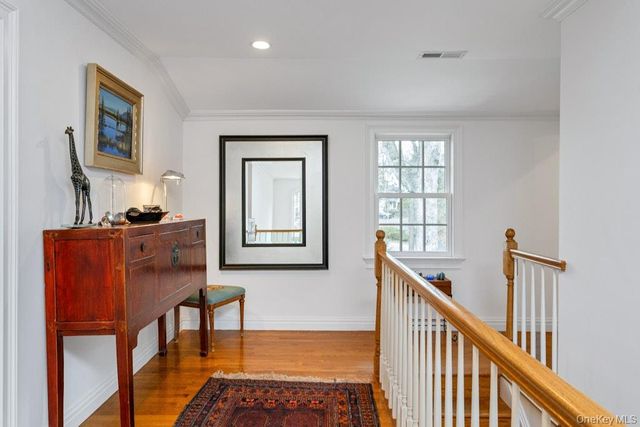 34 Hemlock Drive, Sleepy Hollow, NY 10591