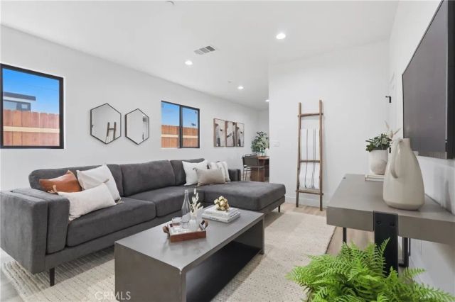 4433 Phelan, Baldwin Park, CA 91706