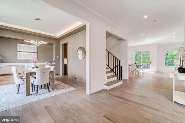 506 KINGSLEY RD SW, Vienna, VA 22180