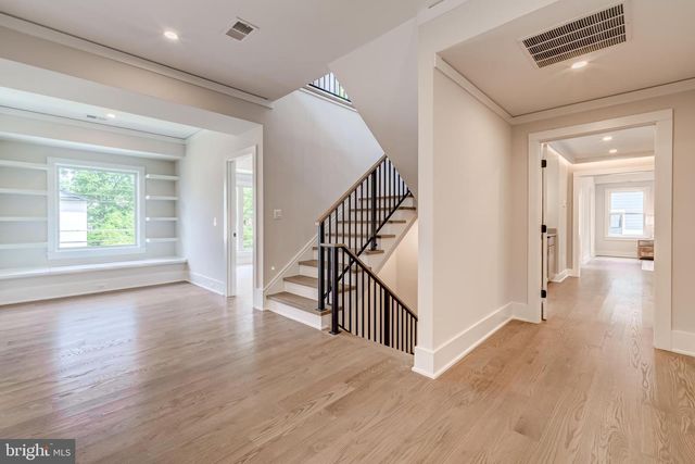 506 KINGSLEY RD SW, Vienna, VA 22180