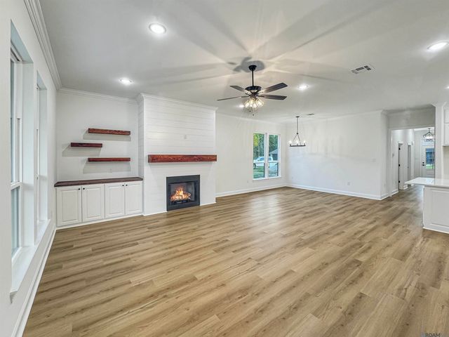 41106 Garden Ct, Gonzales, LA 70737