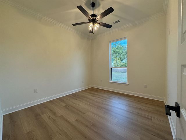 41106 Garden Ct, Gonzales, LA 70737