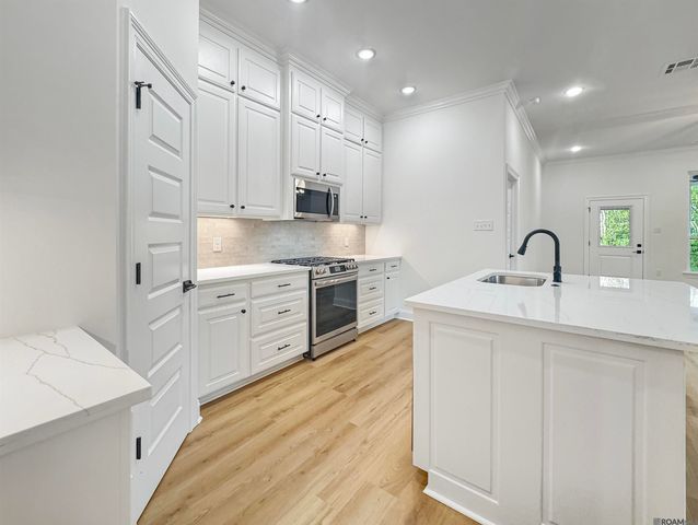 41106 Garden Ct, Gonzales, LA 70737