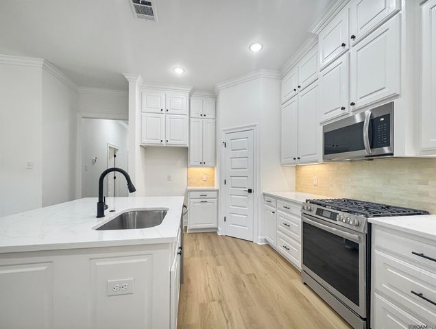 41106 Garden Ct, Gonzales, LA 70737