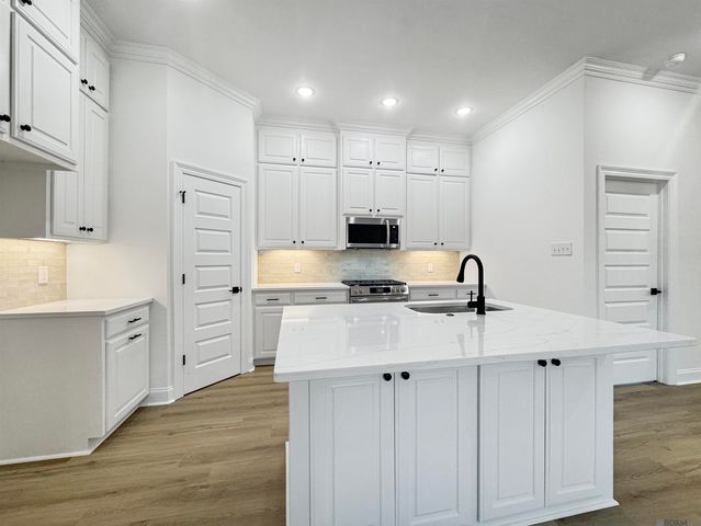 41106 Garden Ct, Gonzales, LA 70737