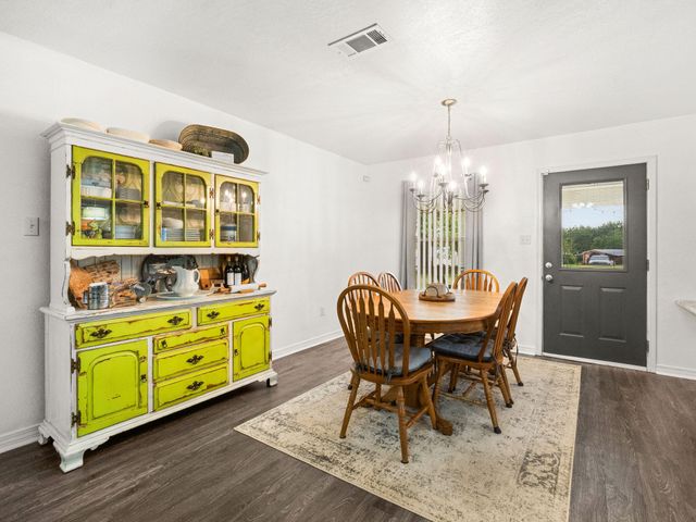 1656 Jeane Chapel, Leesville, LA 71446