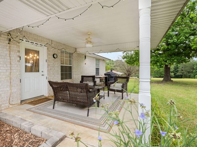 1656 Jeane Chapel, Leesville, LA 71446