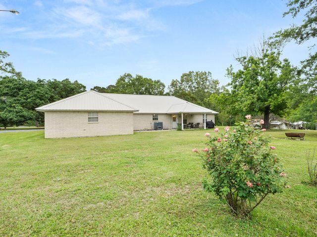 1656 Jeane Chapel, Leesville, LA 71446
