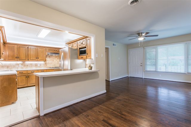 2803 Costa Mesa Drive, Dallas, TX 75228