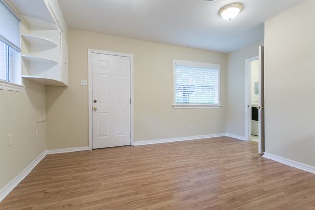 2803 Costa Mesa Drive, Dallas, TX 75228