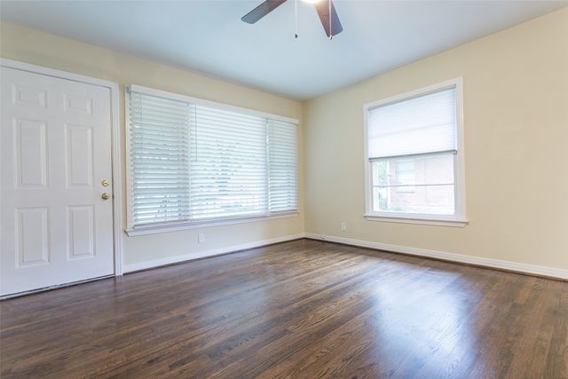 2803 Costa Mesa Drive, Dallas, TX 75228