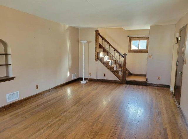 304 S LAKE STREET, Hustisford, WI 53034