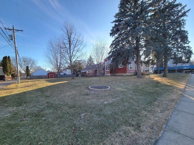 304 S LAKE STREET, Hustisford, WI 53034