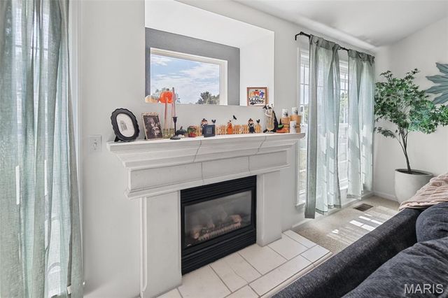 1805 Summerfield Lane, Godfrey, IL 62035
