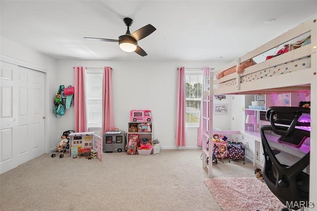 1805 Summerfield Lane, Godfrey, IL 62035