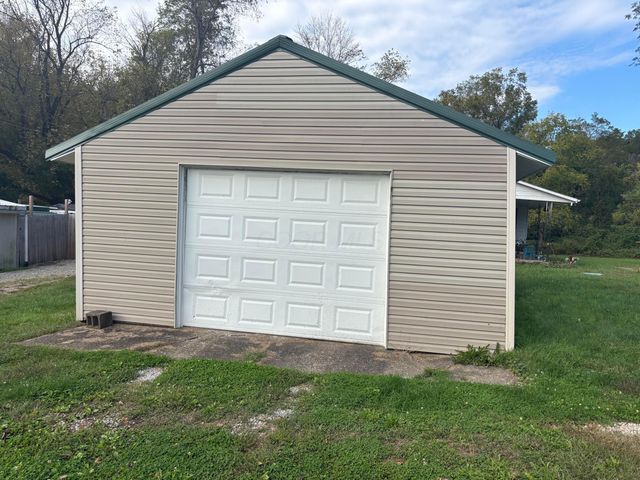 2036 Ridge Road, Zanesville, OH 43701