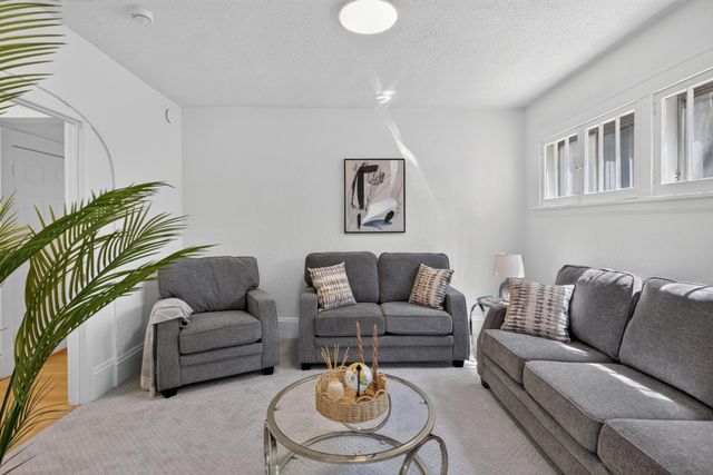 3722 Fremont Avenue N, Minneapolis, MN 55412