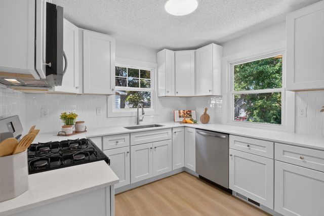 3722 Fremont Avenue N, Minneapolis, MN 55412