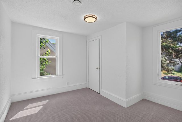 3722 Fremont Avenue N, Minneapolis, MN 55412
