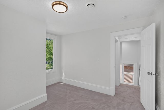 3722 Fremont Avenue N, Minneapolis, MN 55412