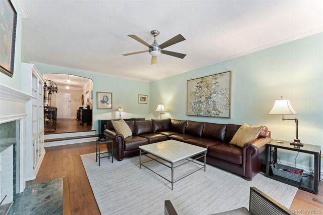 25 Parkview Avenue 3A, Bronxville, NY 10708