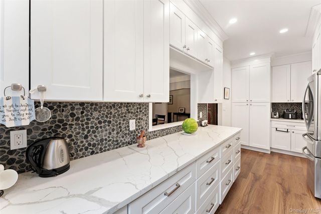 25 Parkview Avenue 3A, Bronxville, NY 10708