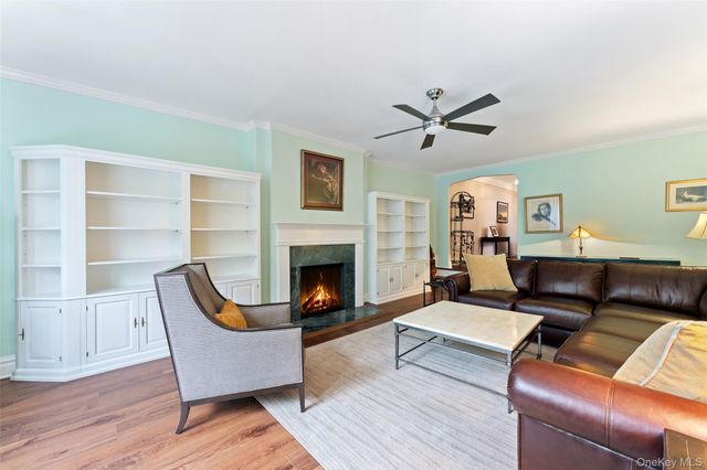 25 Parkview Avenue 3A, Bronxville, NY 10708