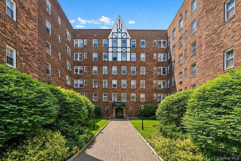 25 Parkview Avenue 3A, Bronxville, NY 10708