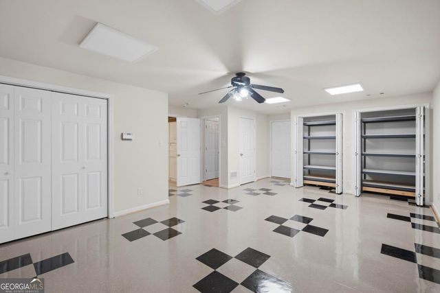3990 F A A Road, Cumming, GA 30041