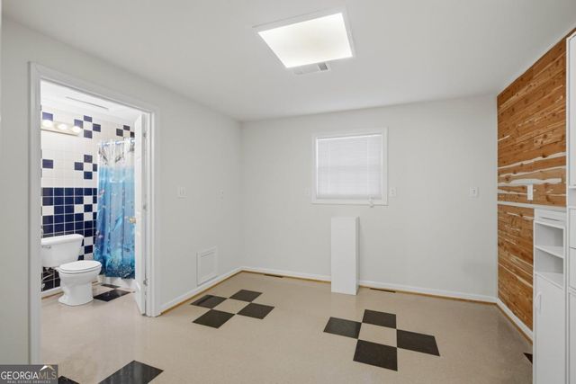 3990 F A A Road, Cumming, GA 30041