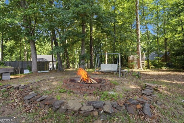 3990 F A A Road, Cumming, GA 30041