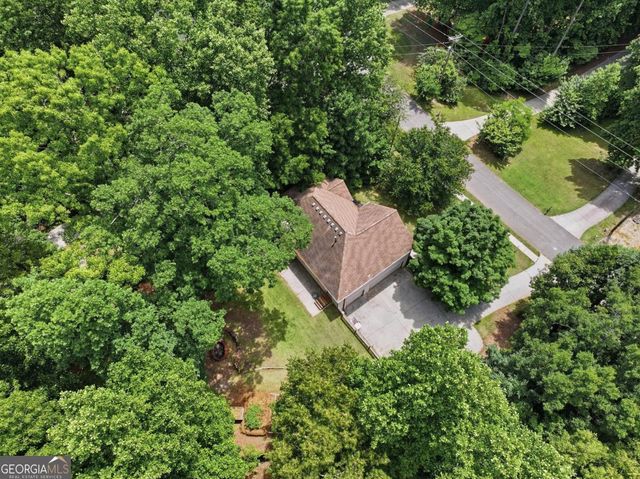 3990 F A A Road, Cumming, GA 30041