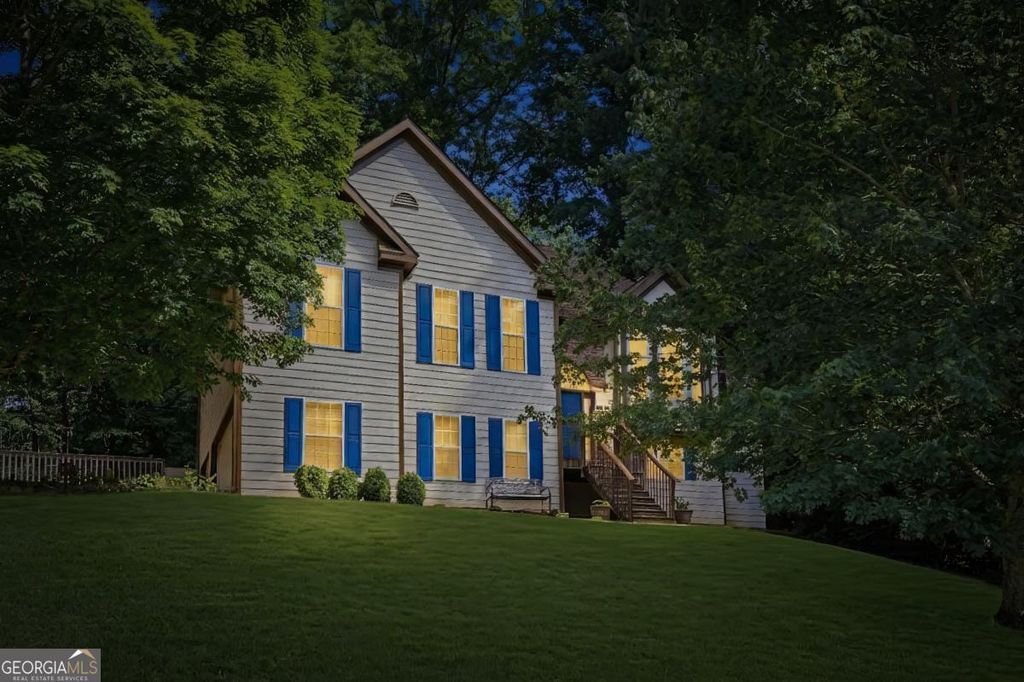 3990 F A A Road, Cumming, GA 30041