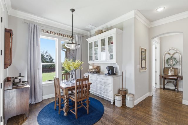 1201 Parkway Lane, Pilot Point, TX 76258