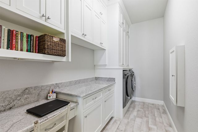 1201 Parkway Lane, Pilot Point, TX 76258