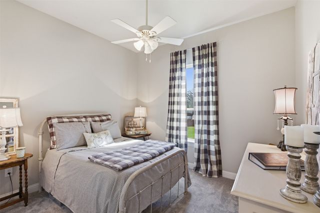 1201 Parkway Lane, Pilot Point, TX 76258