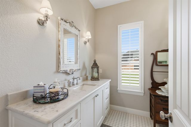 1201 Parkway Lane, Pilot Point, TX 76258